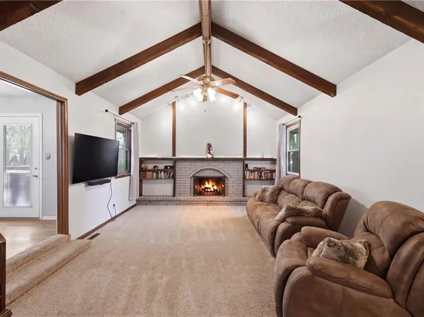 3608 NE Grant St, Lees Summit, MO 64064