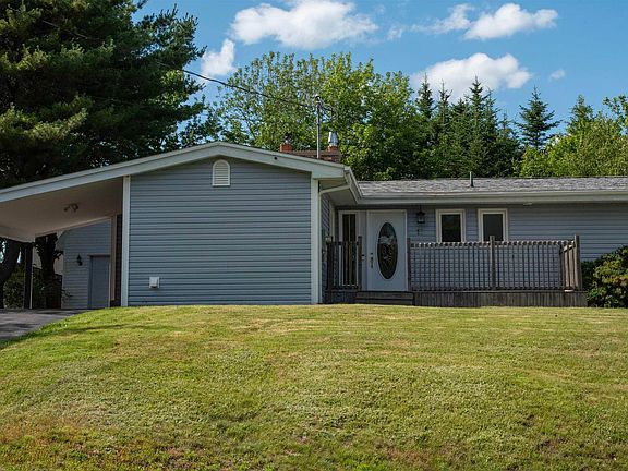 2nd image of 17 Maple Dr