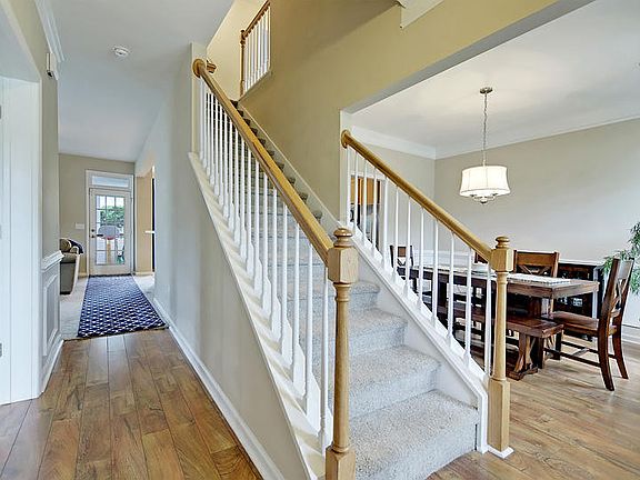 3rd image of 209 Evesham Dr