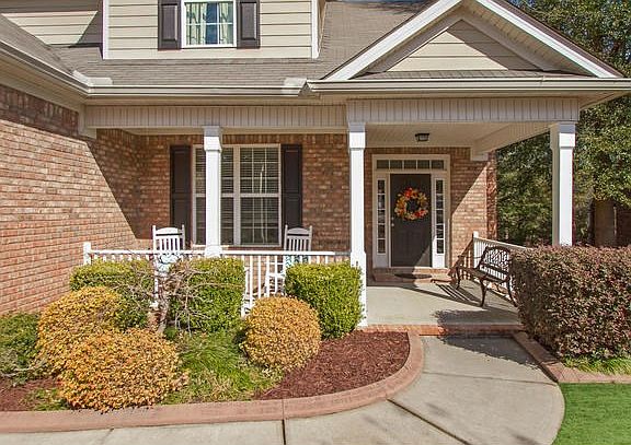 3rd image of 477 Bainbridge Dr