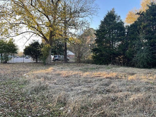 2nd image of 0 Breckenwood Dr