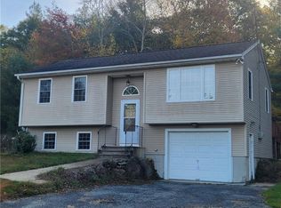 1144 Snake Hill Rd, Glocester, RI 02857