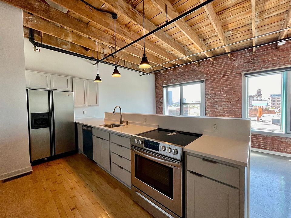 1st image of 1803 Wyandotte St APT 307