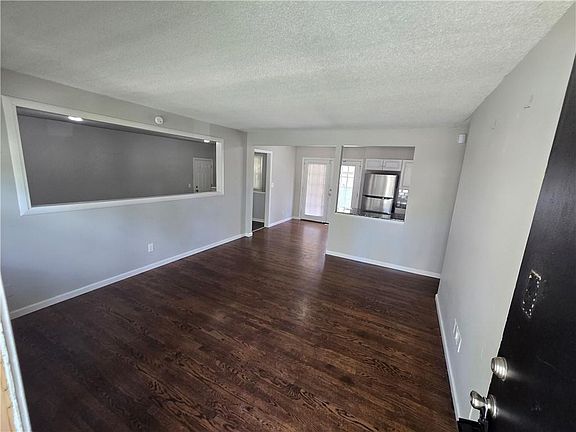 2nd image of 4001 S Pleasant St