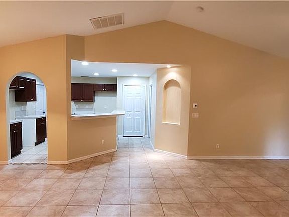 3rd image of 1103 W 11th St