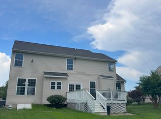 5 Bayview Ct, Essex, MD 21221