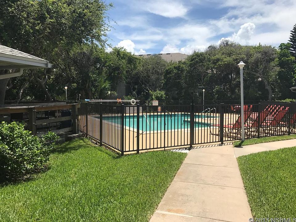 2nd image of 4300 S Atlantic Ave #4300