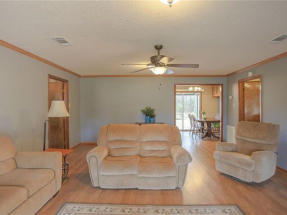 3rd image of 2943 Tijie Dr