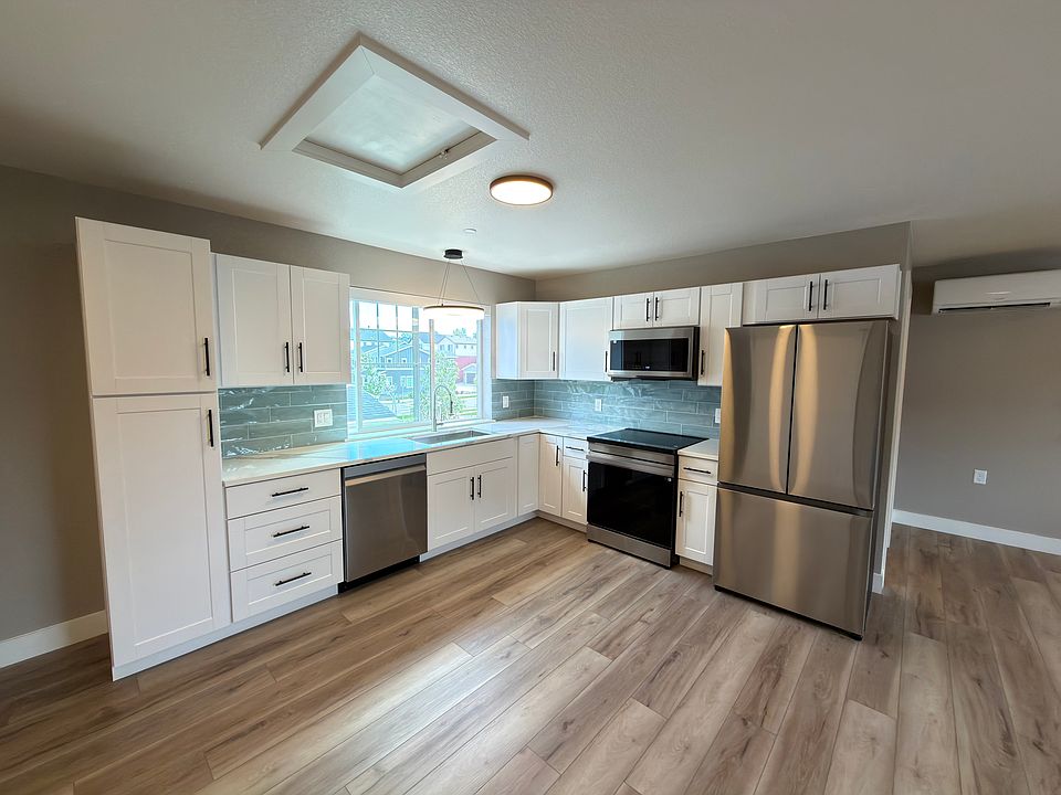 1st image of 219 S 1st Ave