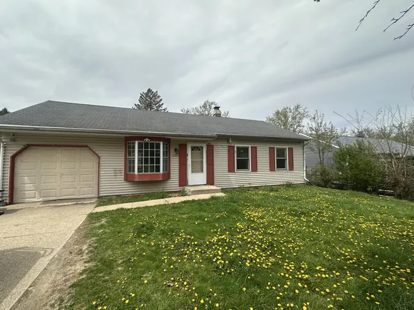 2243 Forest View Rd, Rockford, IL 61108