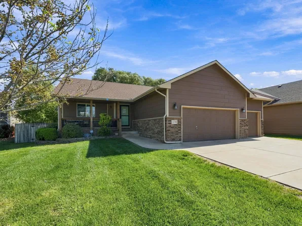 2410 S Fieldcrest Cir, Wichita, KS 67215