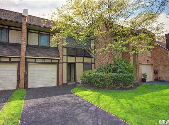 3rd image of 110 Southgate Cir