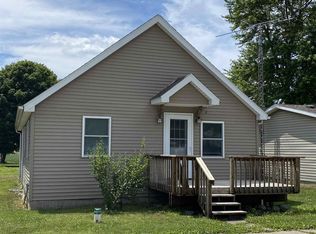 226 E South St, Yeoman, IN 47997