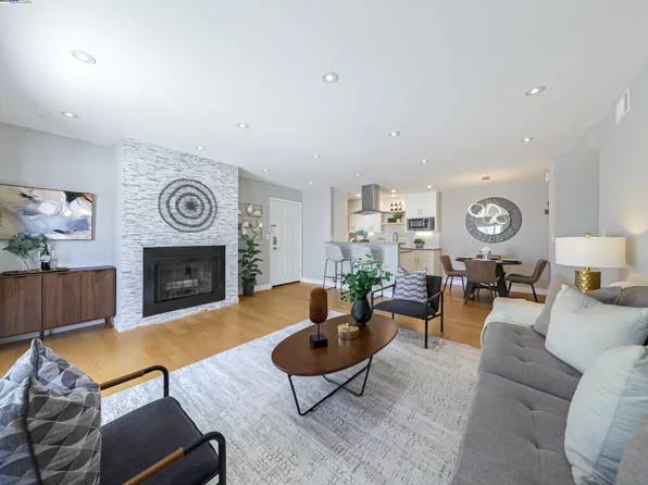 44 Lodato Ave APT 212, San Mateo, CA 94403