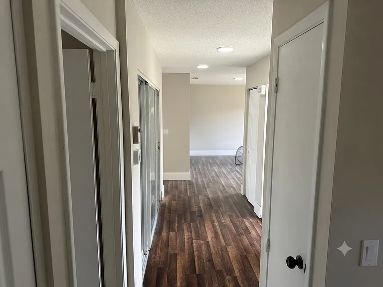 18511 Blair Ave — Photo 11