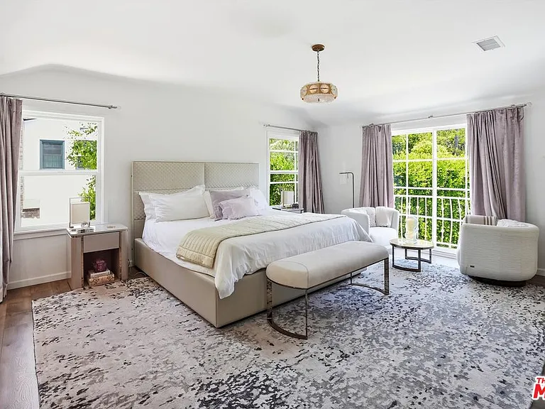 317 S Burlingame Ave — Photo 18
