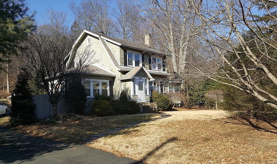 2nd image of 240 Haverstraw Rd