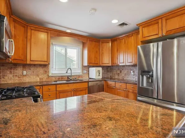 344 Hoffman Ave, New Milford, NJ 07646