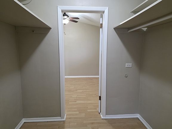 3rd image of 2405 Lewis Ave #E