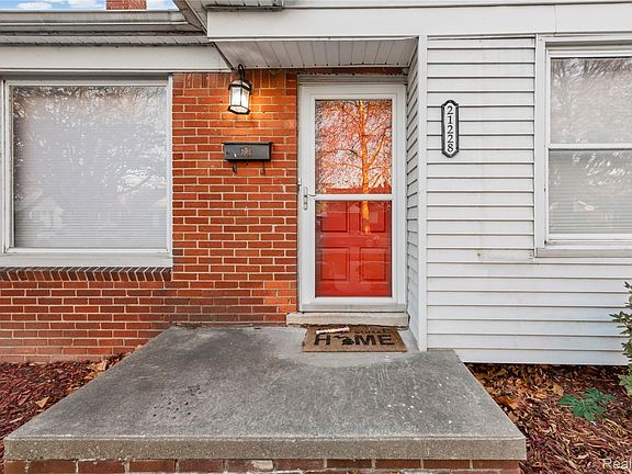 2nd image of 21228 Newcastle Rd