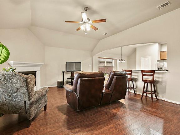 5th image of 2360 San Augustine Ln