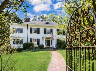 25 Woodland Pl, Scarsdale, NY 10583