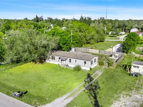 8405 Nault RD, NORTH FORT MYERS, FL 33917