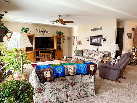 5th image of 1131 Briar Ct