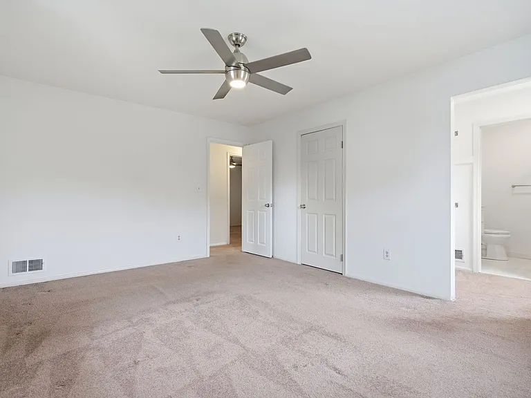2521 Shanandale Dr — Photo 22