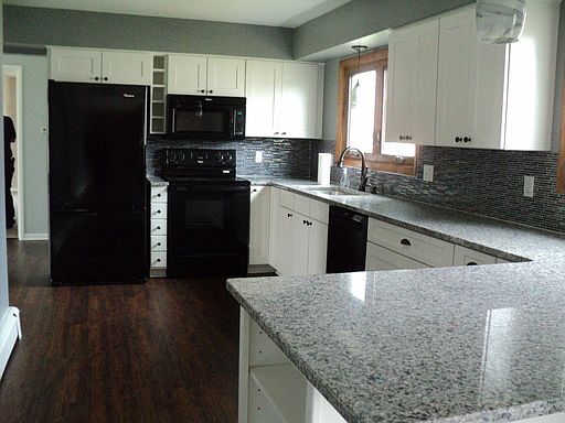 3rd image of 45250 Venetian Ave