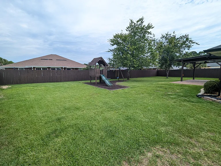 2409 Juneau Ln — Photo 32
