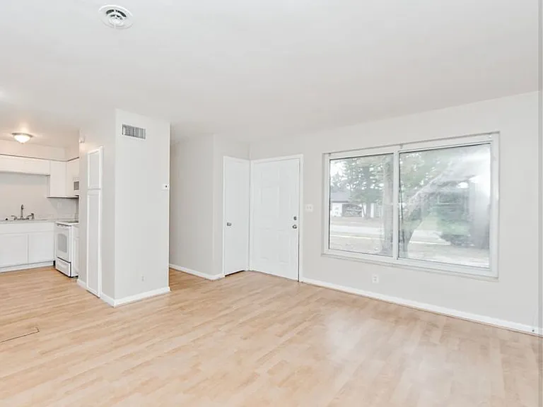 510 Brighton Way — Photo 8