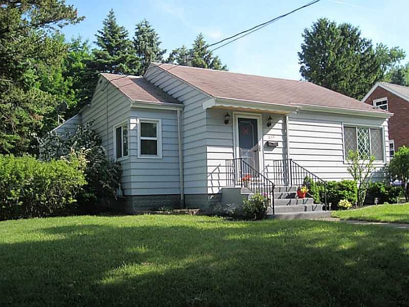 1st image of 957 E 31st St