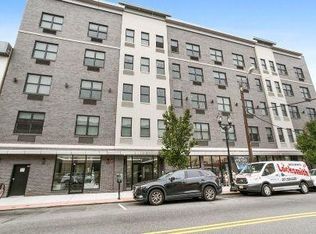 515 32nd St #307, Union City, NJ 07087