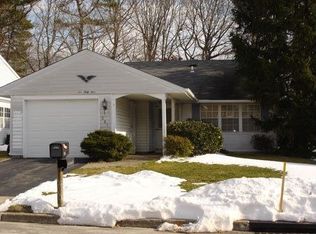 261 Edinburgh Dr, Ridge, NY 11961