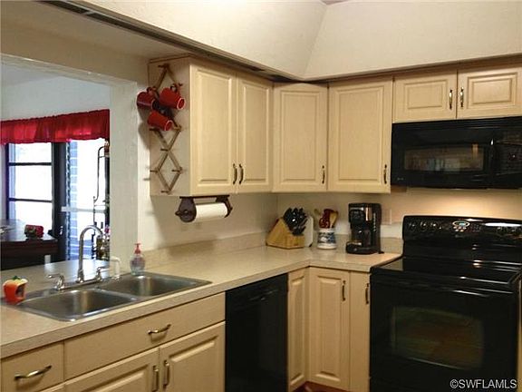 4th image of 161 Fleur De Lis Ln