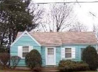 323 Silver St, Elgin, IL 60123