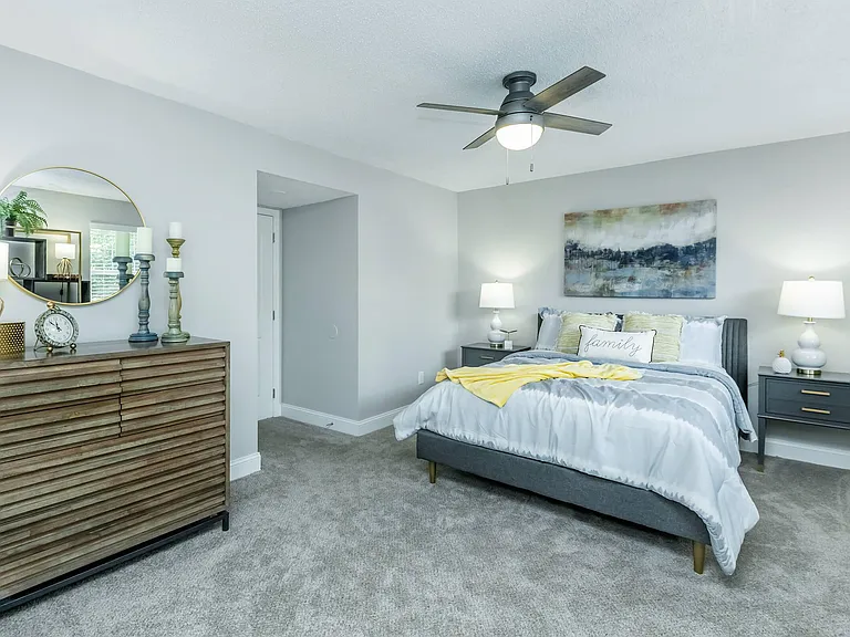 Brighton Valley Apts — Photo 32