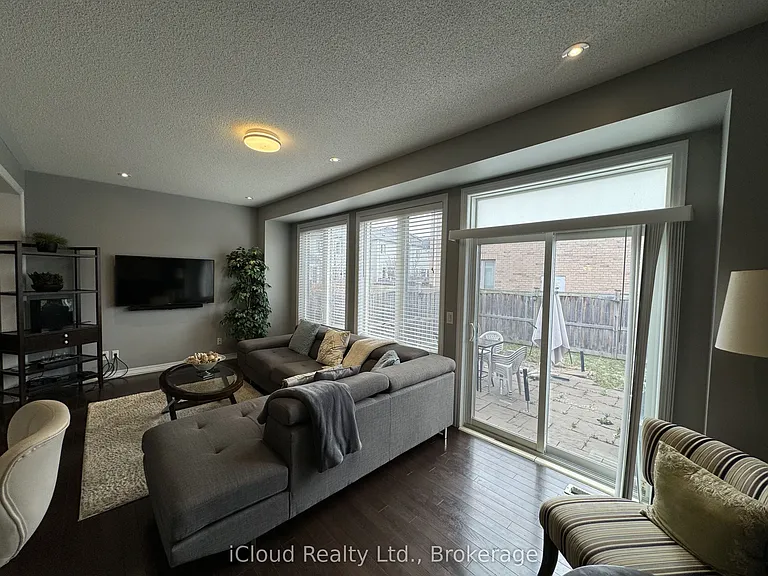 140 Duncan Ln — Photo 9