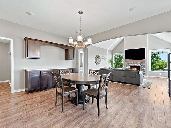 5th image of 1263 Jacobs Dr
