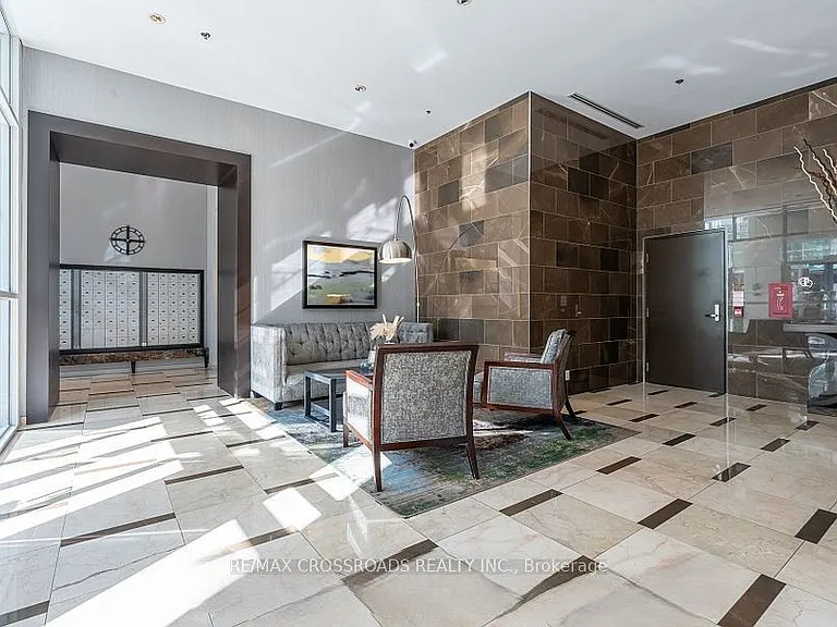 212 Eglinton Ave E #312 — Photo 4