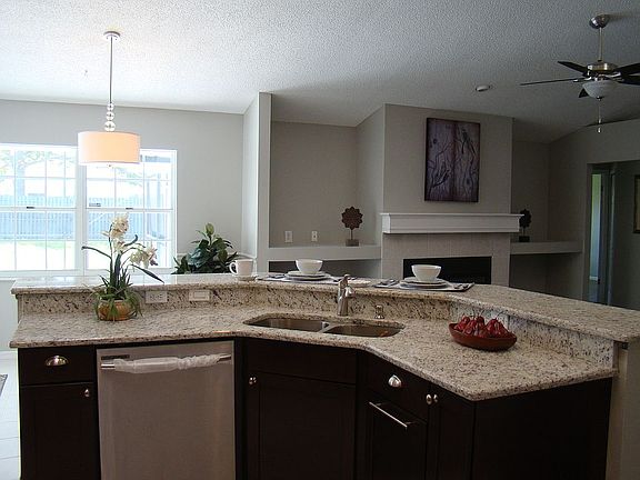 4th image of 10124 Carrington Ct