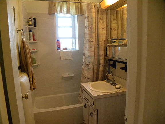 4th image of 279 N Broadway APT 2U