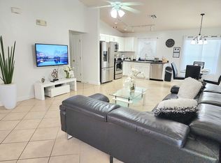 200 Ridgemont Ct, Davenport, FL 33896