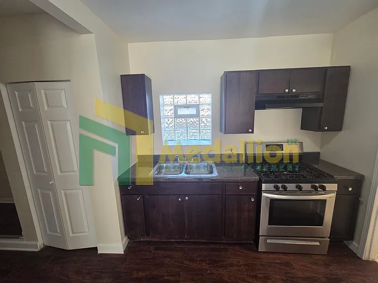 8725 S Constance Ave — Photo 6
