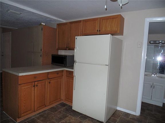 3rd image of 5614 Tangerine Ave S