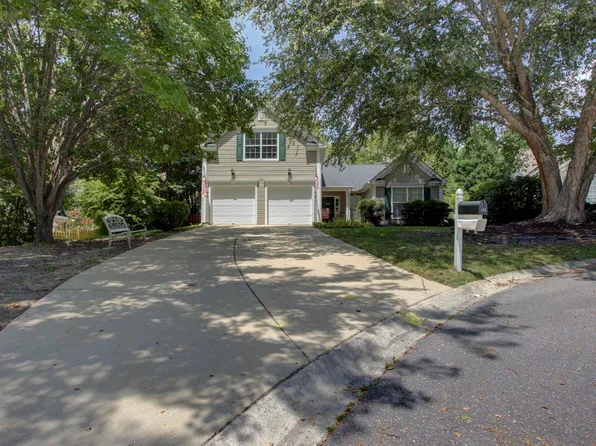 105 Creek Side Ct, Lexington, SC 29072
