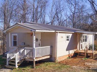 105 Lane St, Morganton, NC 28655
