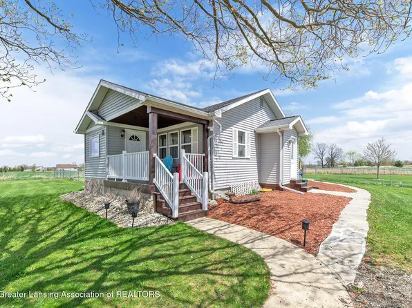 9869 S Lowell Rd, Dewitt, MI 48820