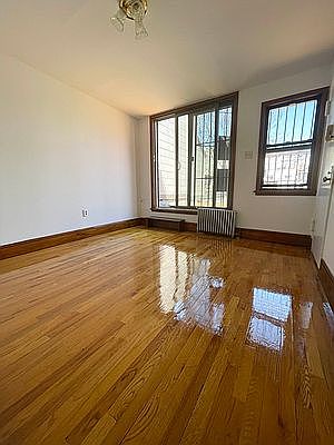 4th image of 327 W 87th St #4B